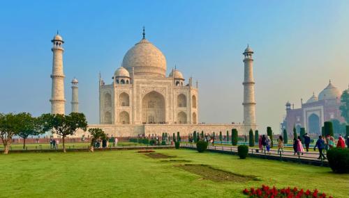 Taj-Mahal-at-sunrise-4